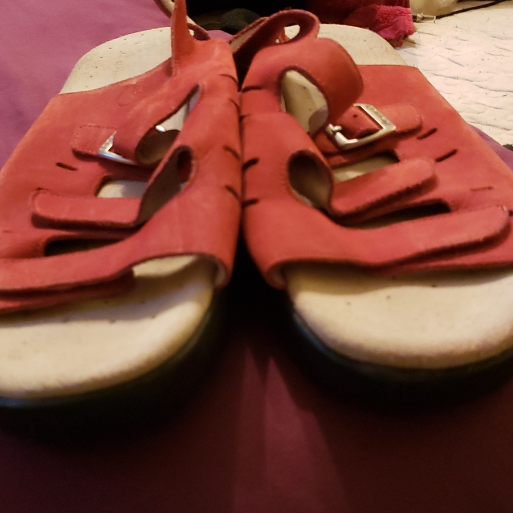 Sandal